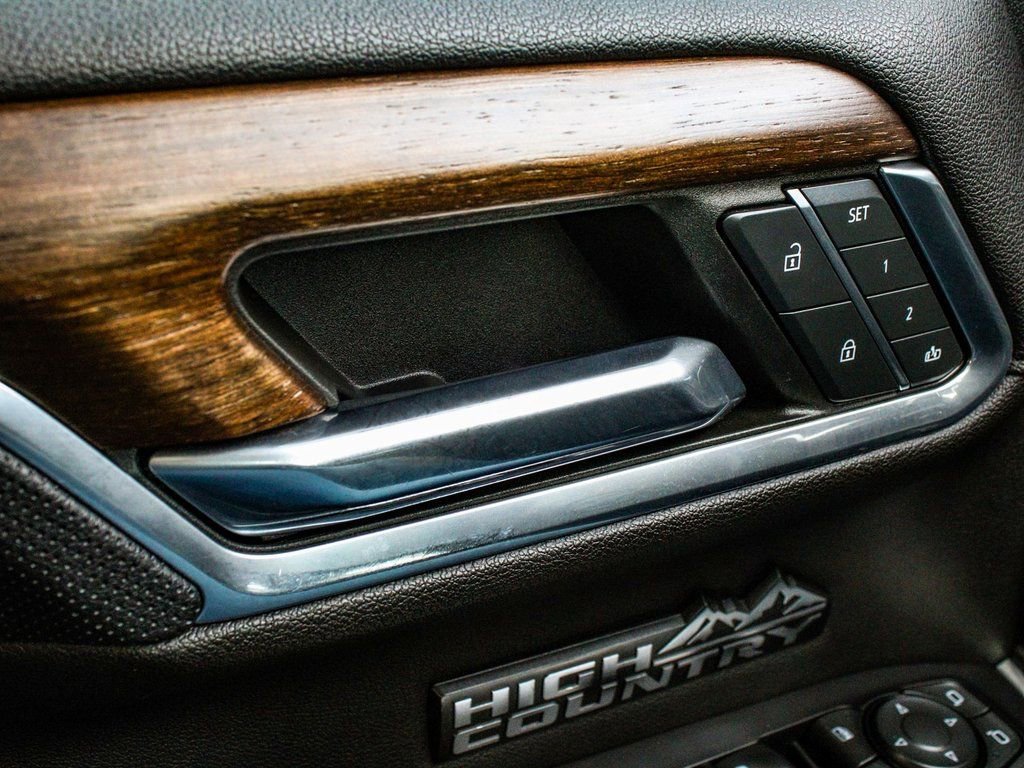 Used 2023 Chevrolet Silverado 1500 High Country w/ High Country Premium Package image 9