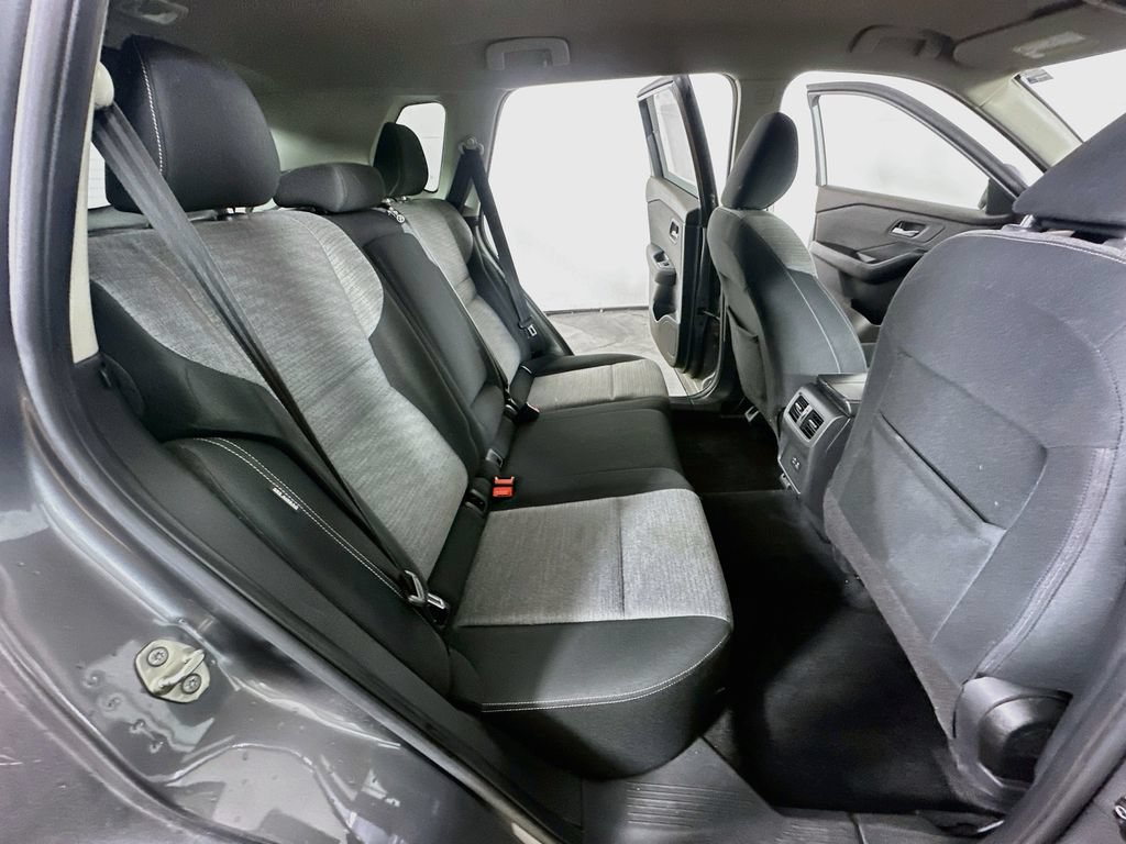 Used 2021 Nissan Rogue SV FWD image 12