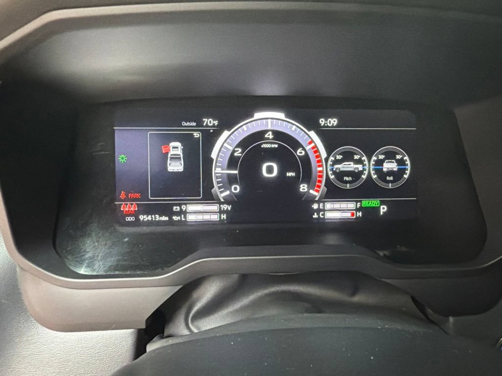Used 2022 Toyota Tundra Platinum AWD/4WD image 25