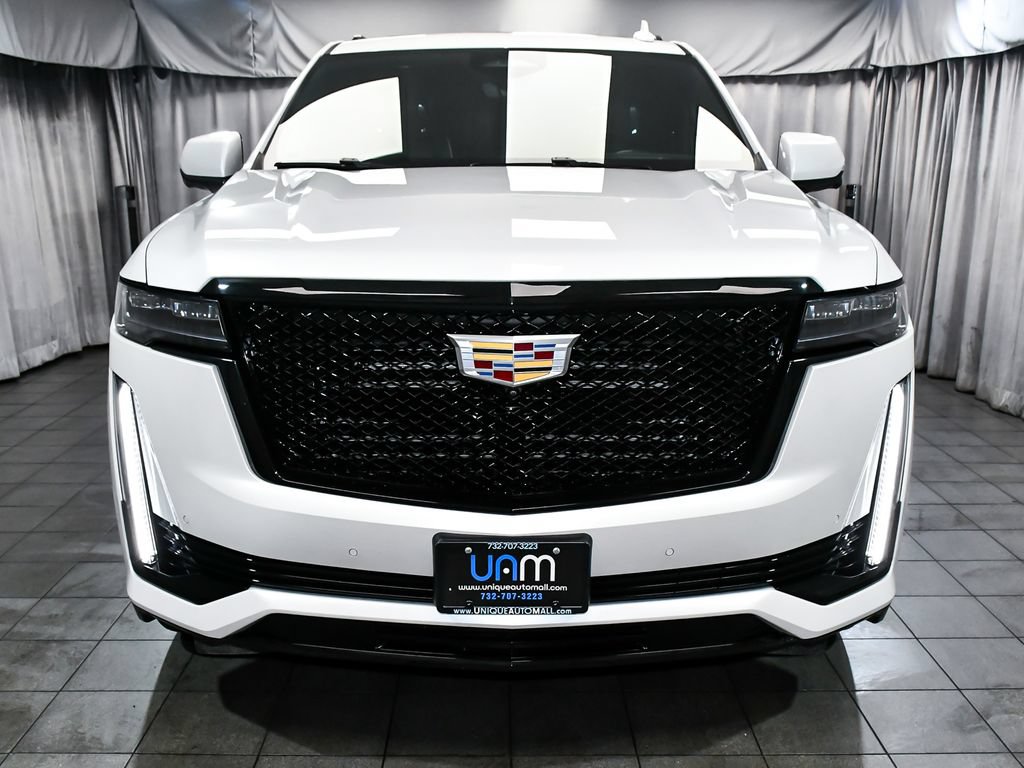 Used 2023 Cadillac Escalade ESV Sport Platinum AWD/4WD image 2