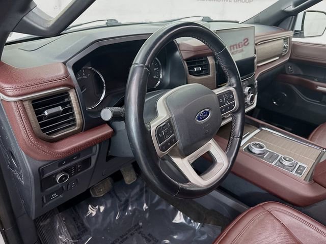 Used 2023 Ford Expedition Max Limited image 11