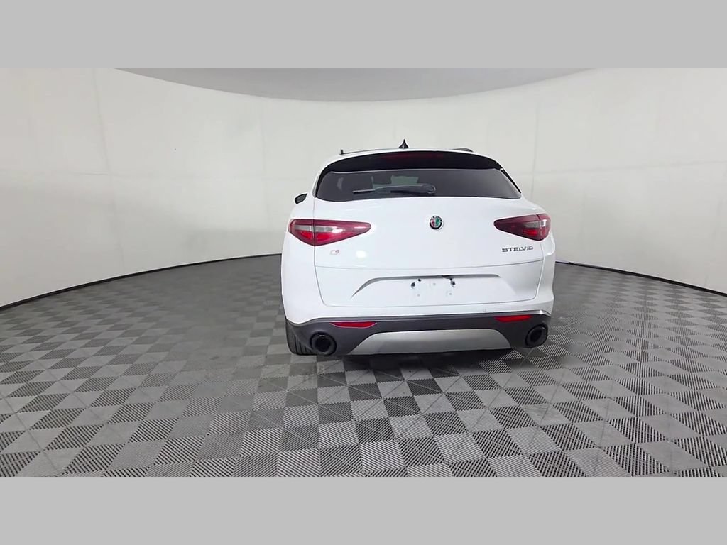 Used 2023 Alfa Romeo Stelvio Ti AWD/4WD image 42