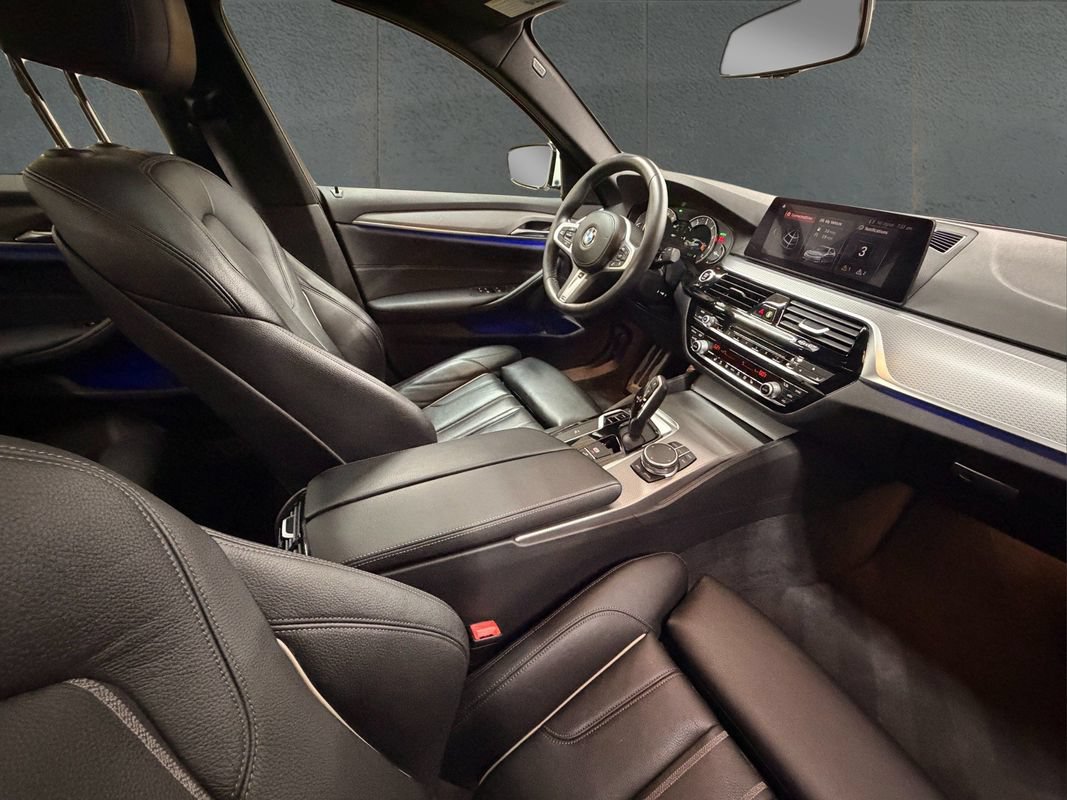 Used 2019 BMW 540i xDrive w/ M Sport Package AWD/4WD image 25