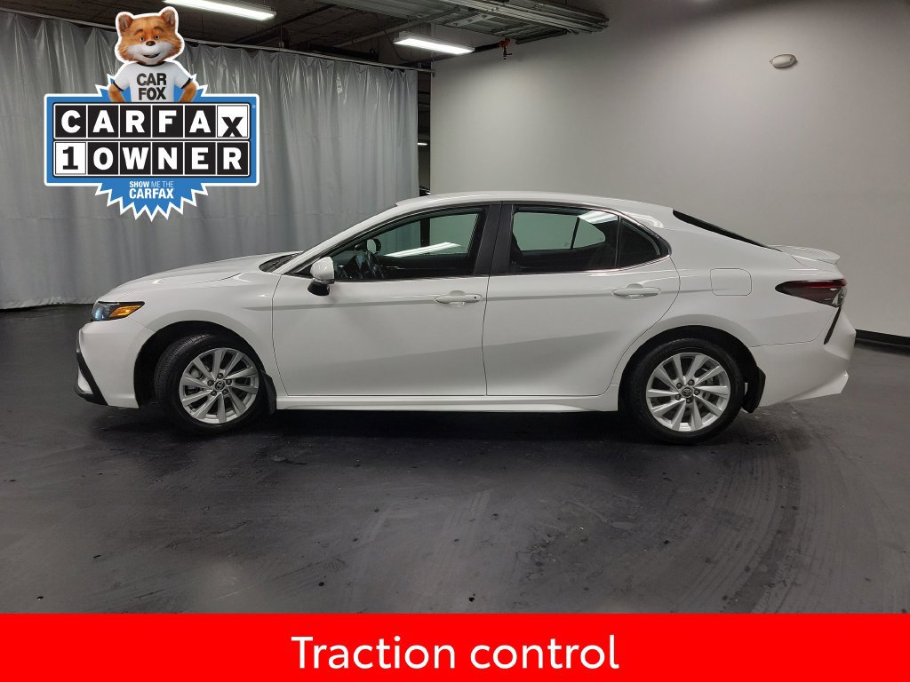 Used 2024 Toyota Camry SE FWD image 5