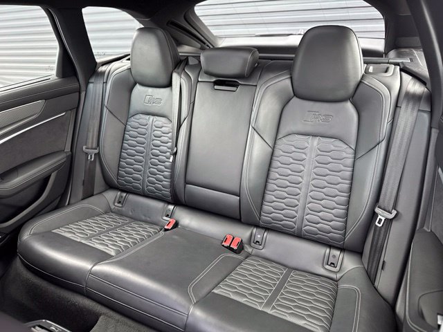 Used 2022 Audi RS 6 AWD/4WD image 33