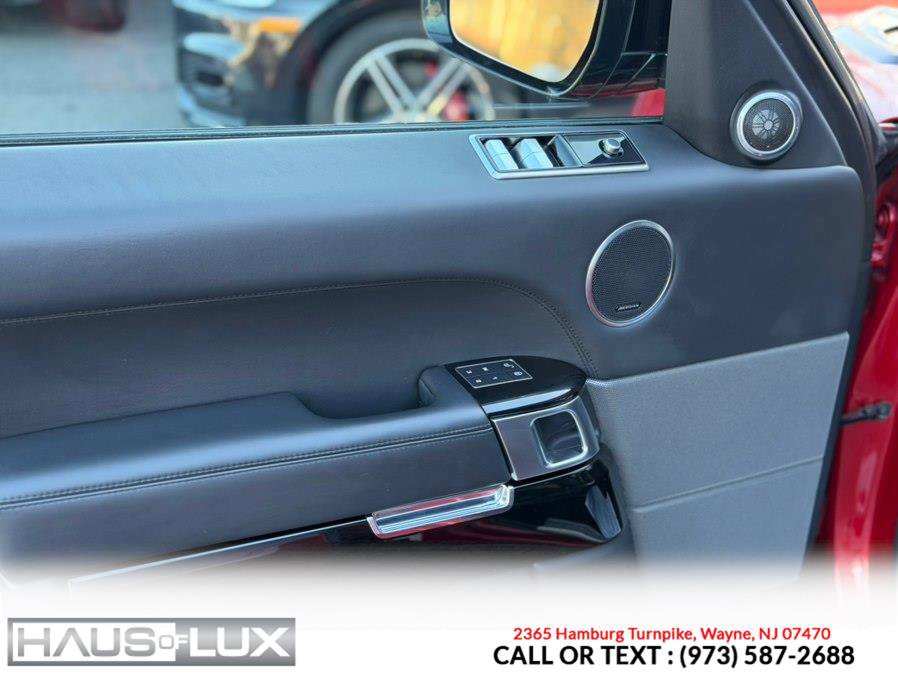 Used 2020 Land Rover Range Rover Sport HST image 13