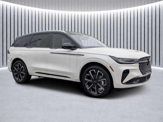 New 2026 Lincoln Nautilus Reserve image 2