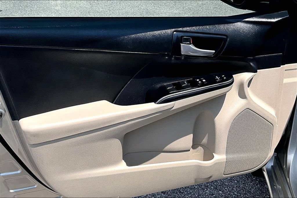 Used 2014 Toyota Camry LE FWD image 22