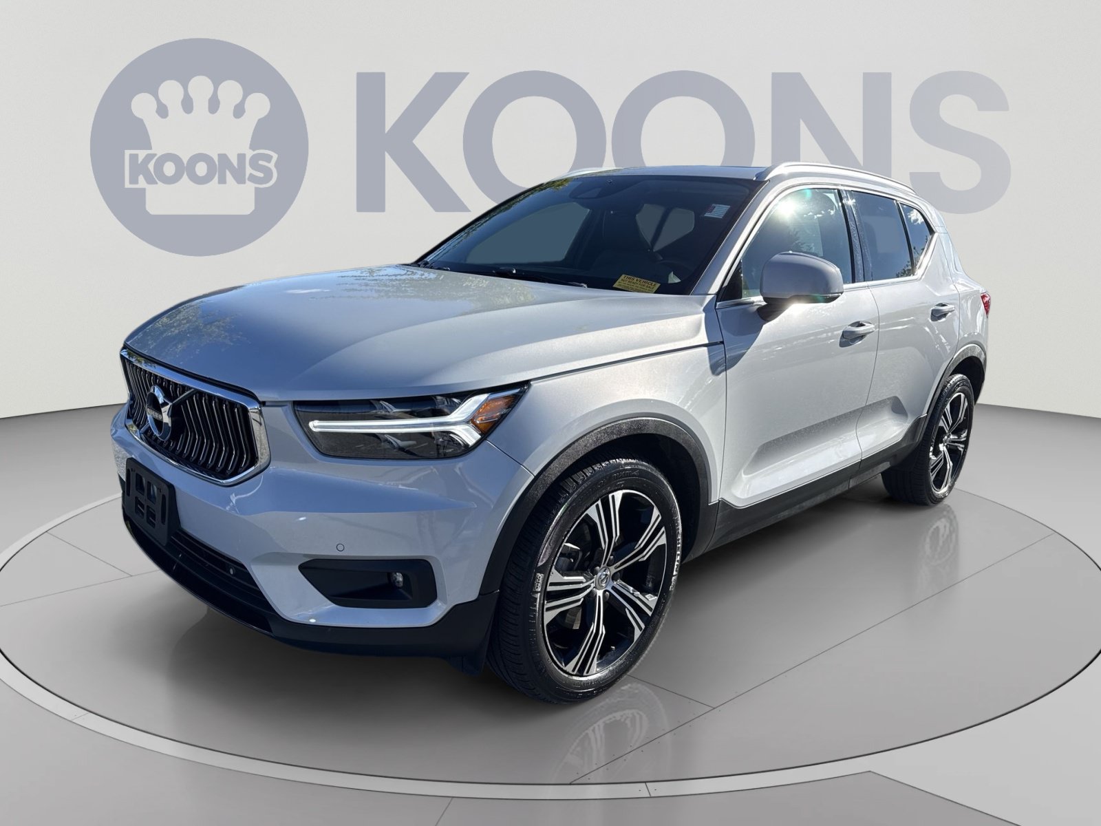 Used 2021 Volvo XC40 T5 Inscription w/ Climate Package AWD/4WD image 1
