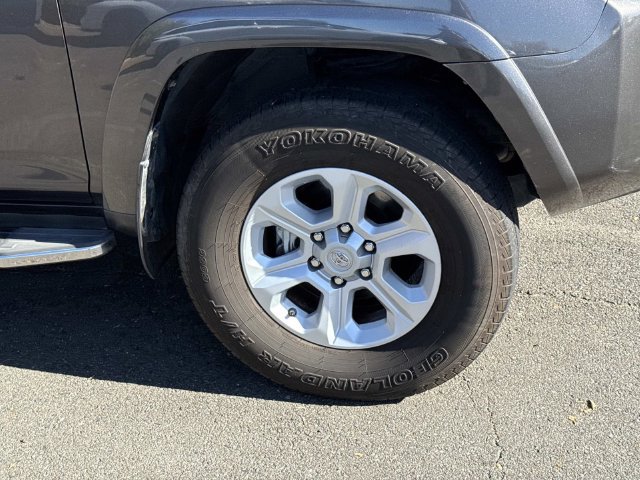 Used 2016 Toyota 4Runner SR5 Premium RWD image 7