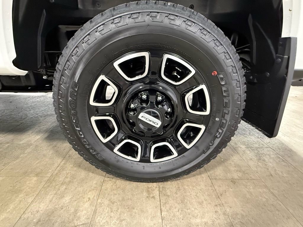 New 2026 Ford F250 Platinum image 14