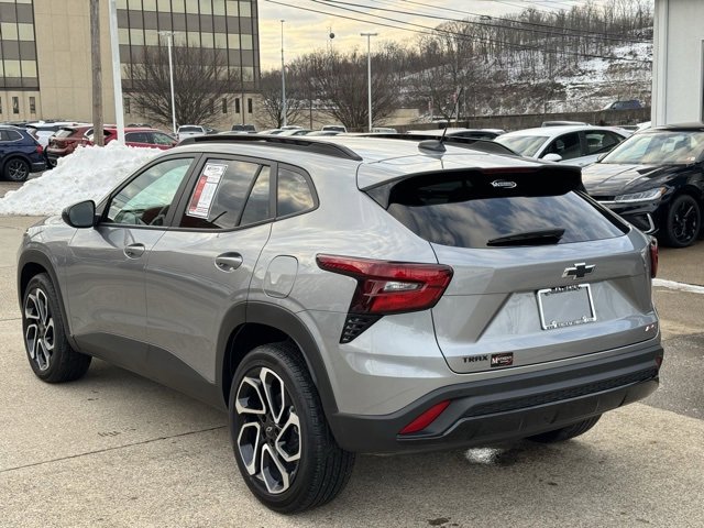 Used 2025 Chevrolet Trax RS w/ Driver Confidence Package image 3