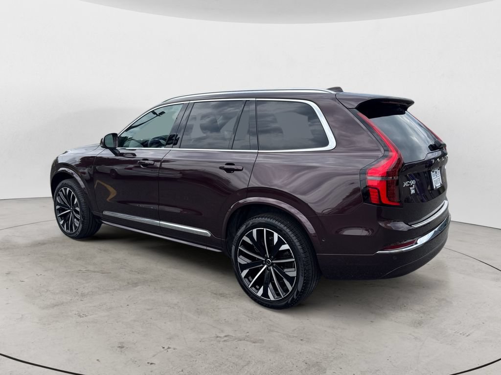 Used 2026 Volvo XC90 B5 Plus w/ Protection Package Premier AWD/4WD image 4