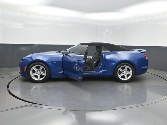 Used 2020 Chevrolet Camaro LT RWD image 36