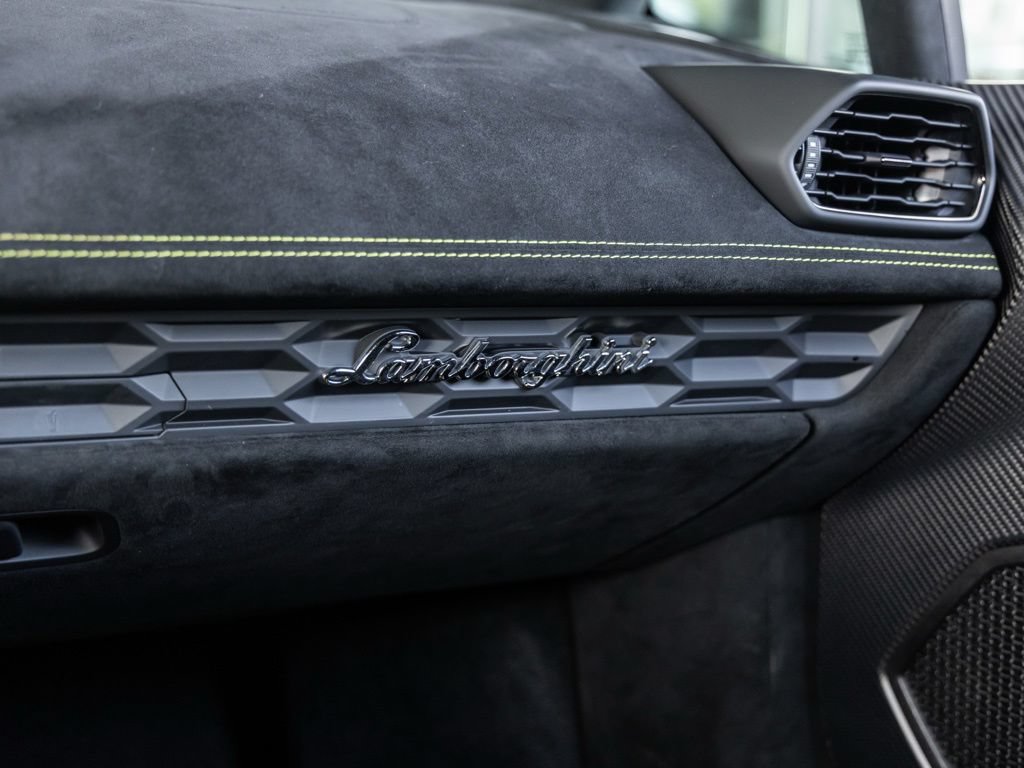 Used 2022 Lamborghini Huracan STO RWD image 28