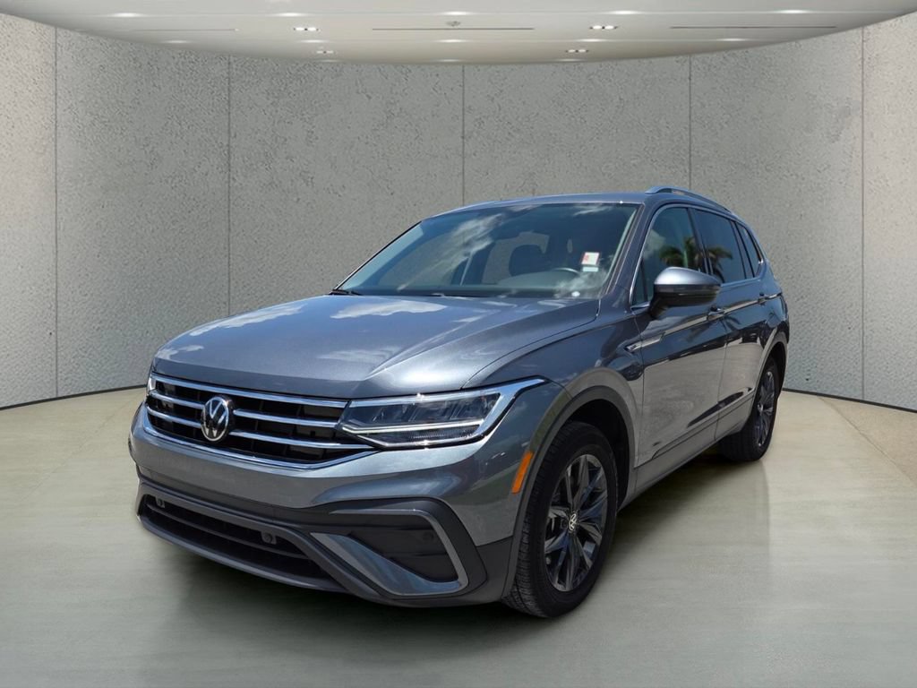 Used 2024 Volkswagen Tiguan SE FWD image 11