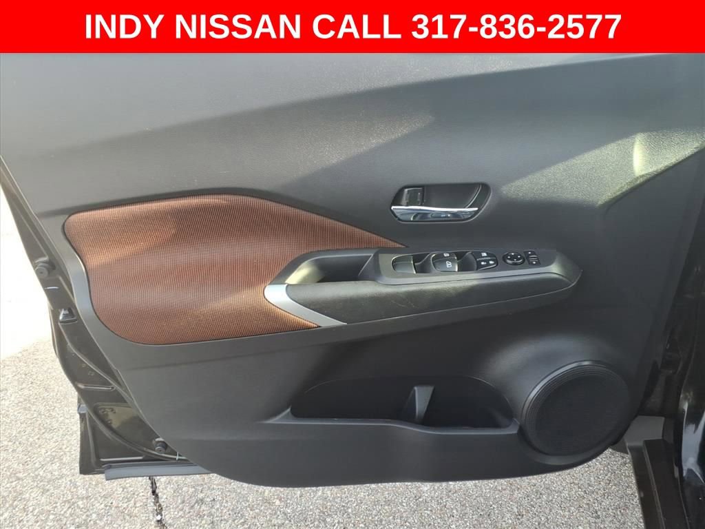 Used 2024 Nissan Kicks SR image 10