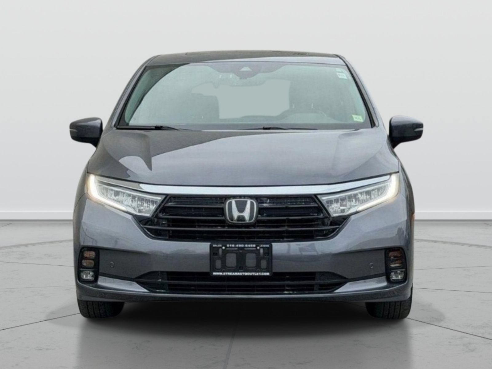 Used 2023 Honda Odyssey Touring image 2