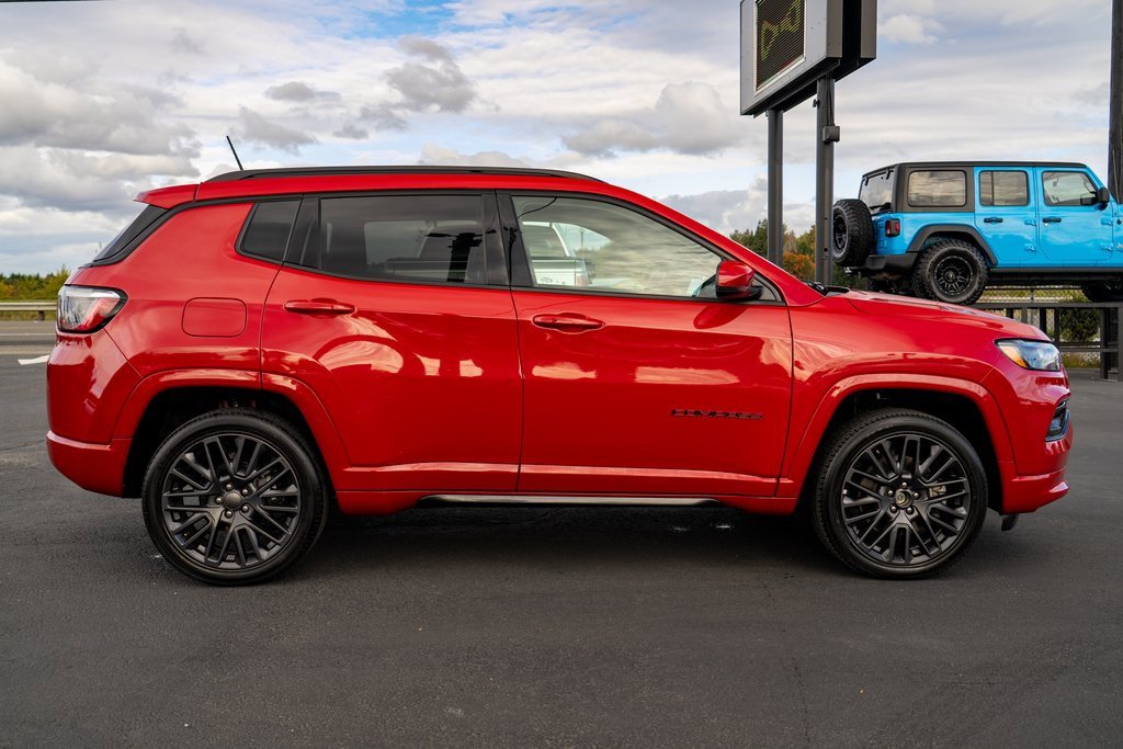Used 2023 Jeep Compass Limited image 7