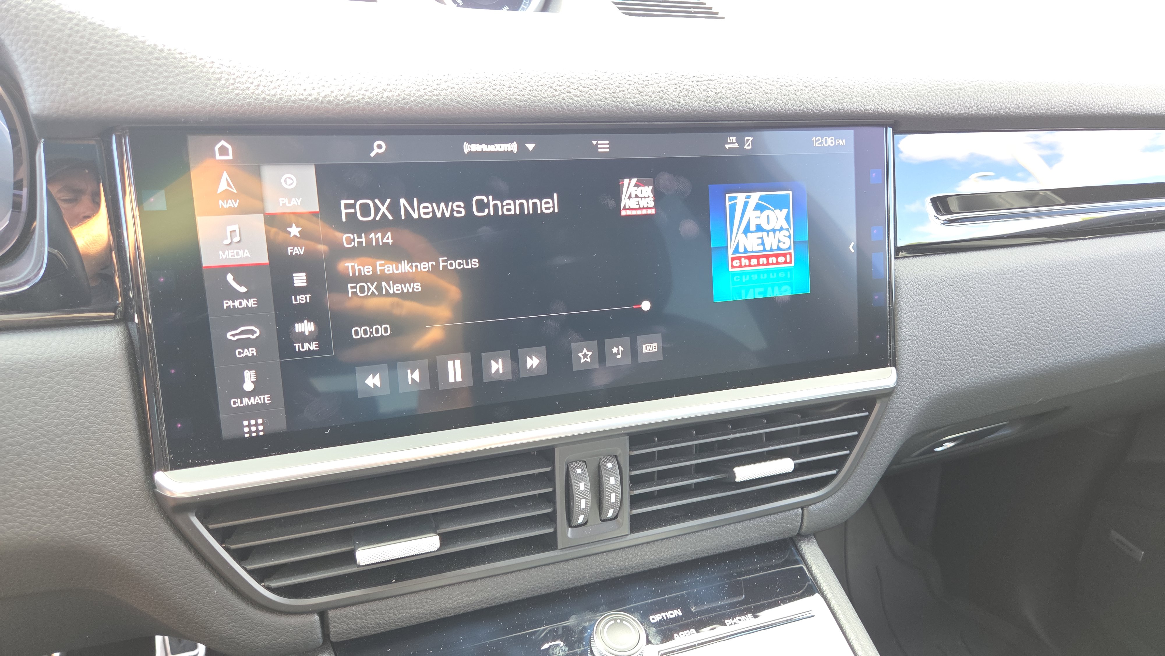 Used 2019 Porsche Cayenne image 30