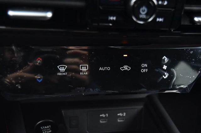 New 2025 Nissan Kicks SR image 18