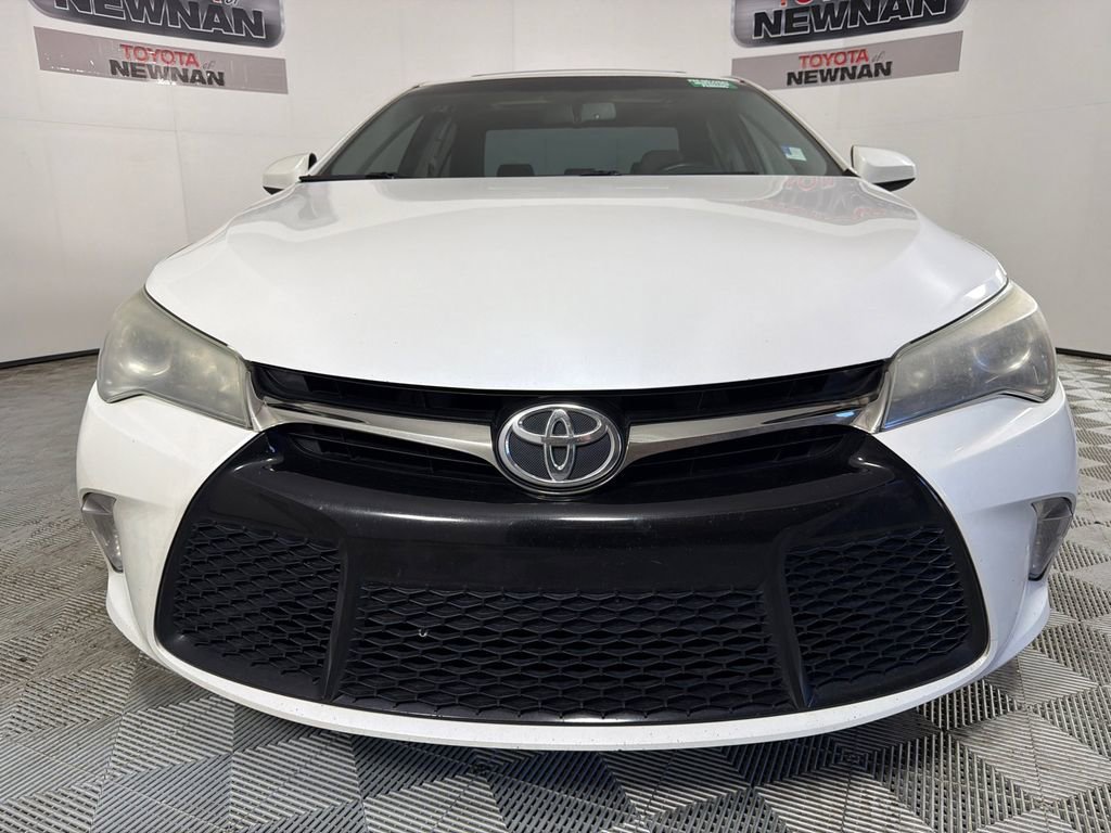 Used 2016 Toyota Camry SE w/ Moonroof Package image 9