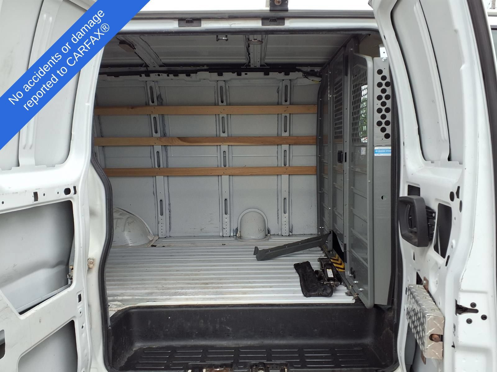 Used 2017 Chevrolet Express 2500 RWD image 12