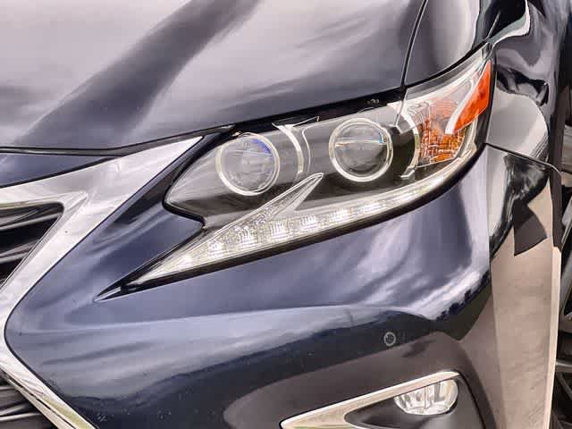 Used 2018 Lexus ES 350 w/ Ultra Luxury Package FWD image 24