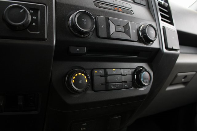 Used 2017 Ford F150 XLT image 7