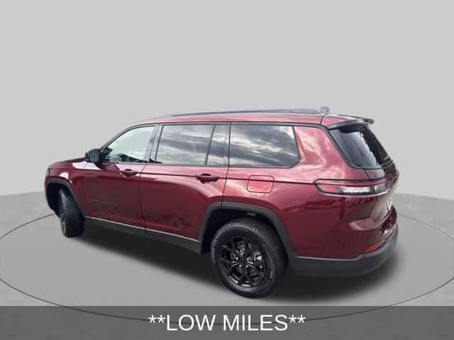 Used 2025 Jeep Grand Cherokee L Altitude AWD/4WD image 6