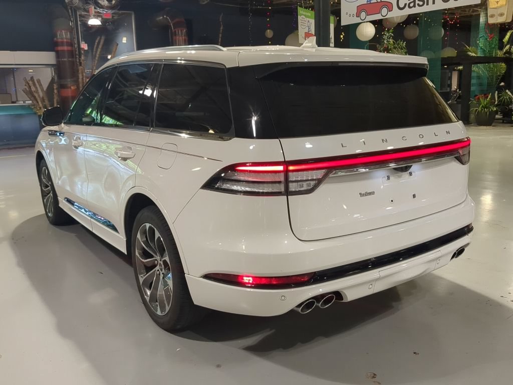 Used 2023 Lincoln Aviator Grand Touring w/ Elements Package Plus AWD/4WD image 22