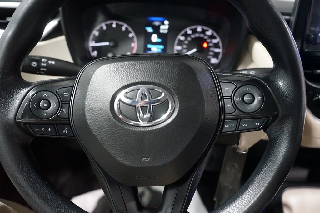 Used 2024 Toyota Corolla LE FWD image 17