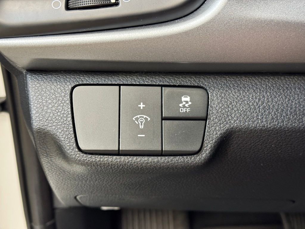 Used 2023 Kia Rio LX image 25