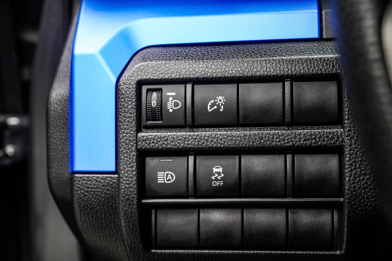 Used 2025 Toyota Tacoma TRD Sport AWD/4WD image 27