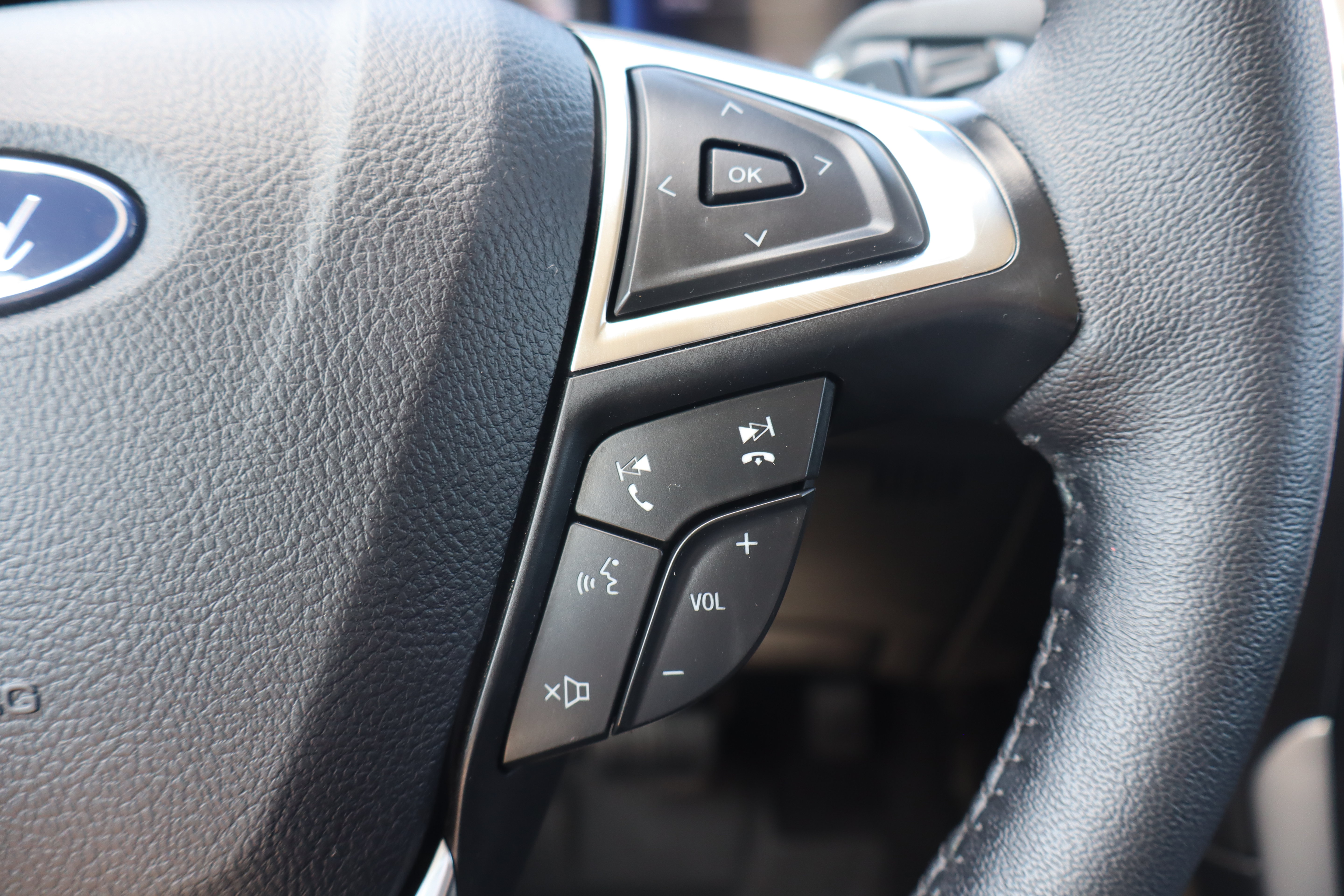 Used 2024 Ford Edge SEL w/ Convenience Package AWD/4WD image 17