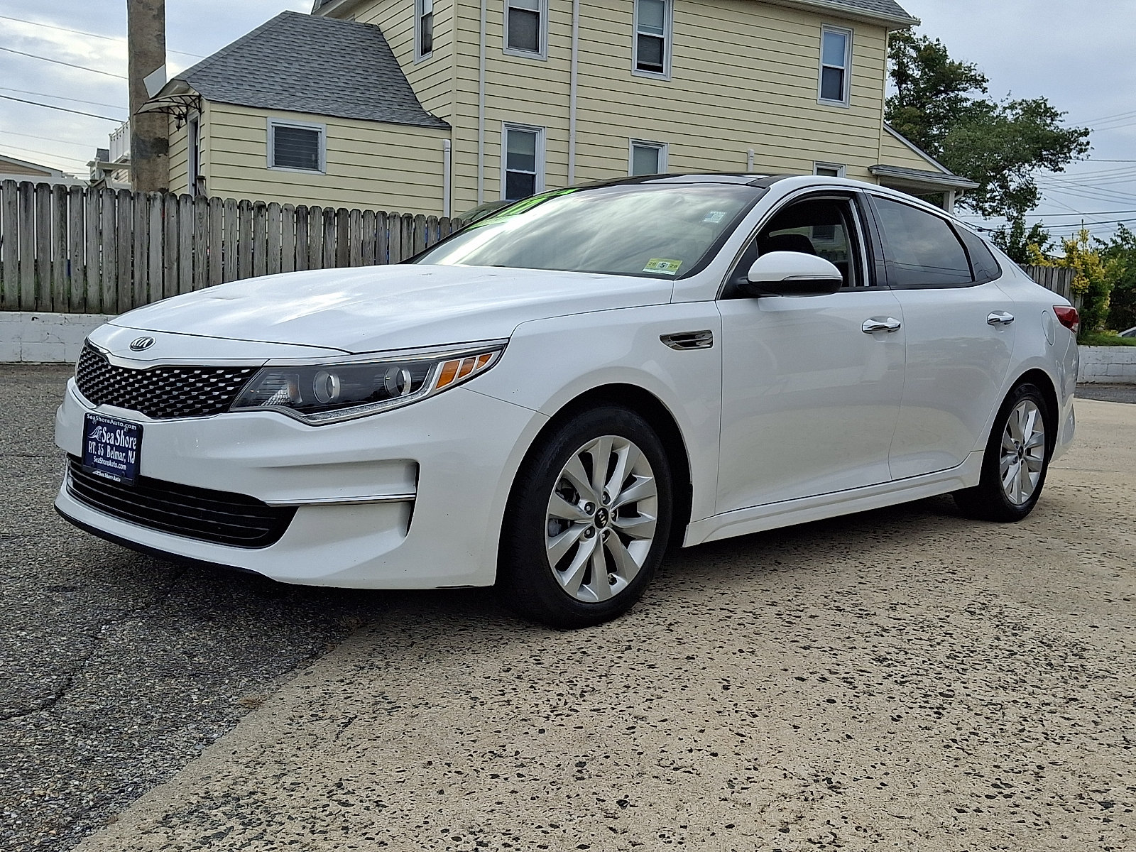 Used 2017 Kia Optima EX w/ Premium Package FWD image 3