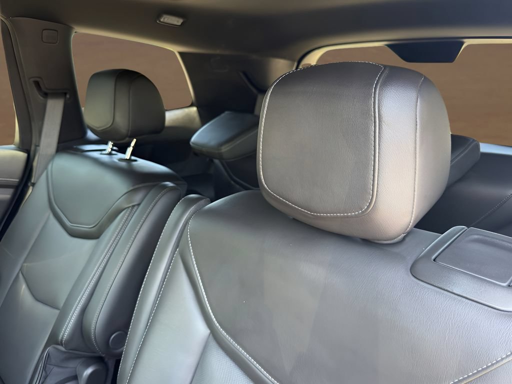 Certified 2025 Cadillac XT6 Premium Luxury FWD image 30
