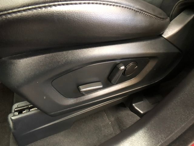 Certified 2022 Ford Explorer Limited w/ Equipment Group 301A image 11