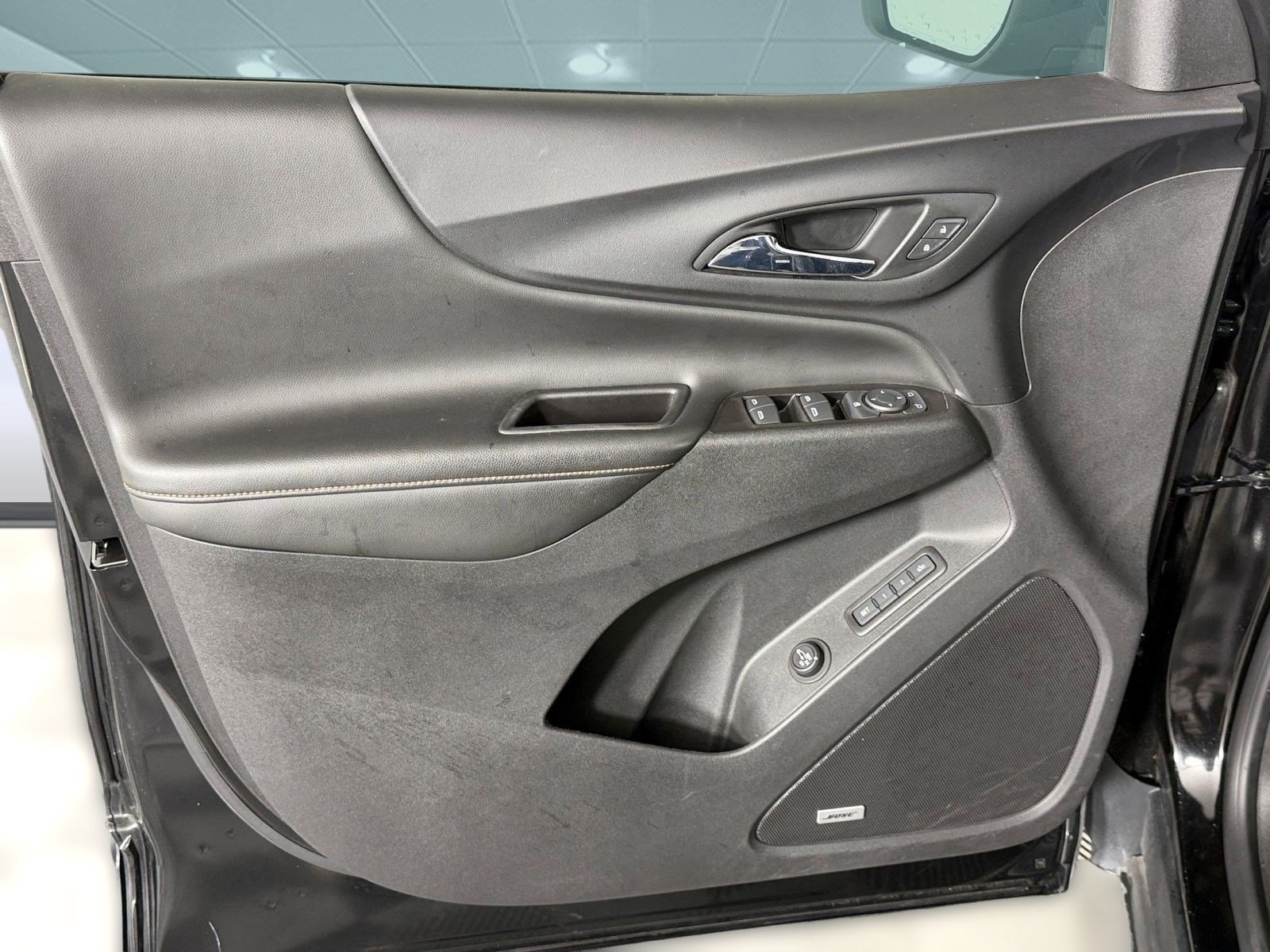 Used 2020 Chevrolet Equinox Premier FWD image 11