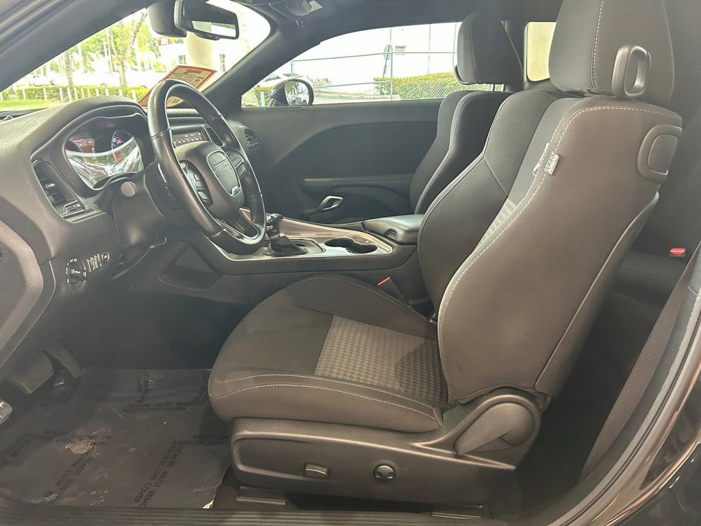 Used 2022 Dodge Challenger R/T Scat Pack RWD image 5