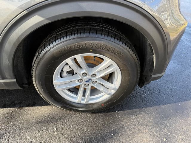 Used 2022 Ford Explorer XLT w/ Equipment Group 202A image 28
