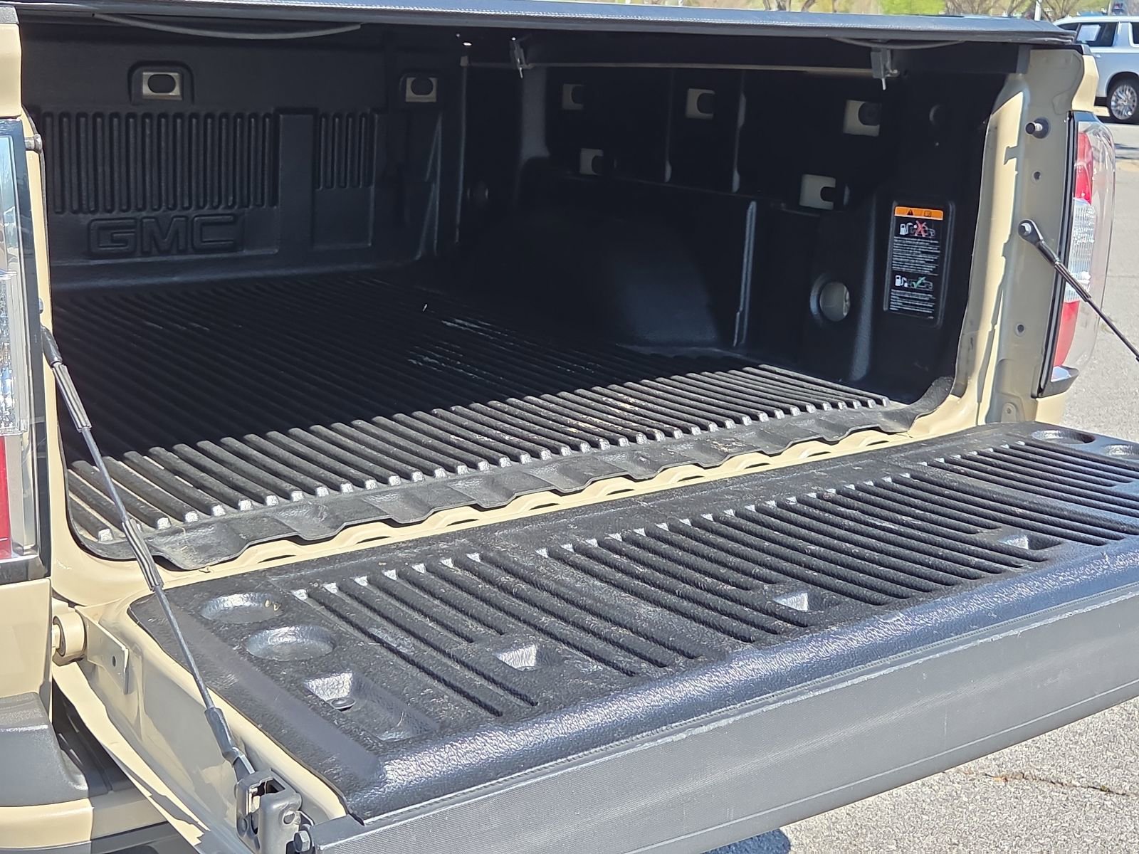 Used 2022 GMC Canyon Elevation w/ Elevation Premium Package image 9