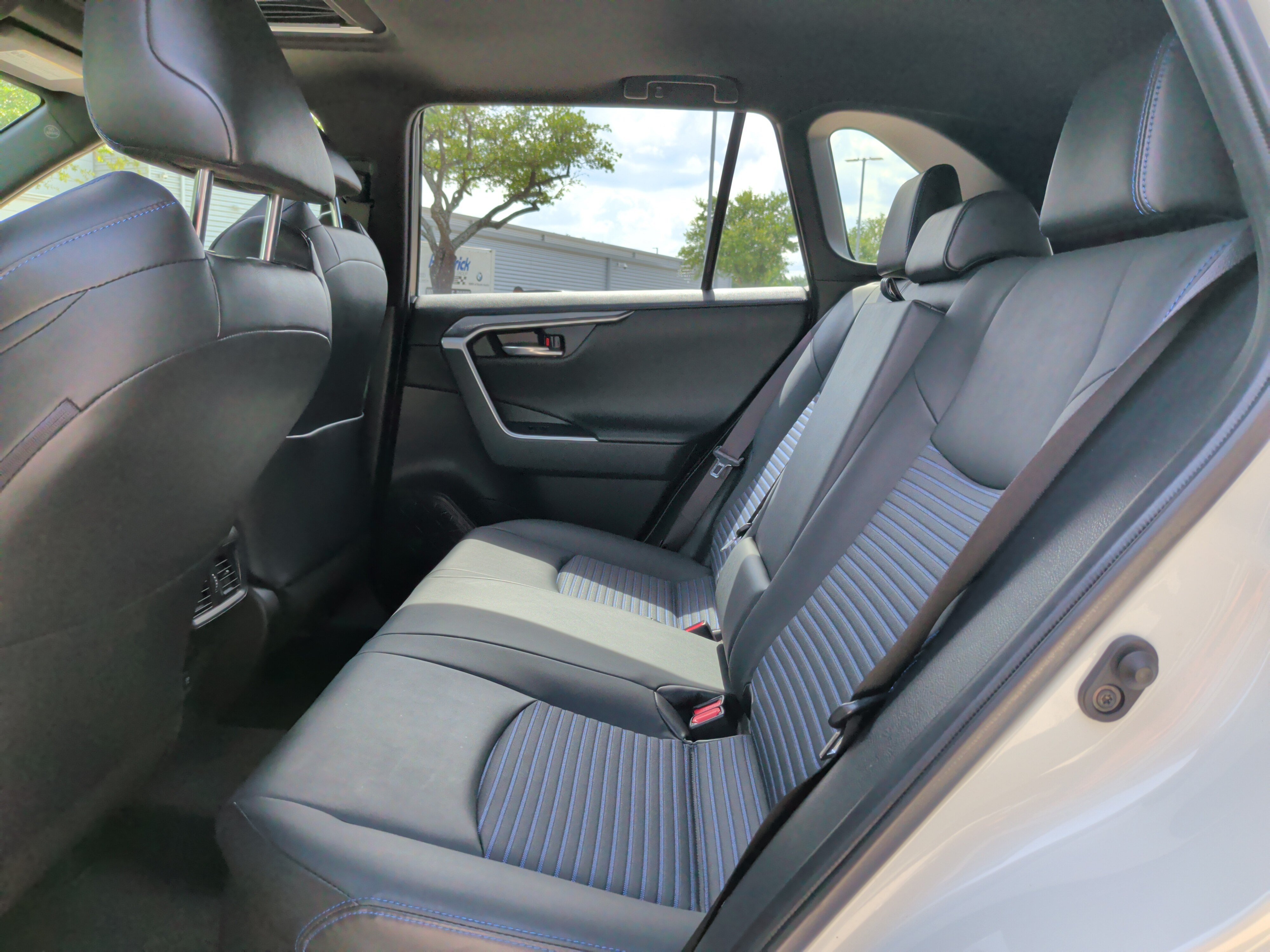 Used 2021 Toyota RAV4 XSE w/ XSE Grade Weather Package AWD/4WD image 28