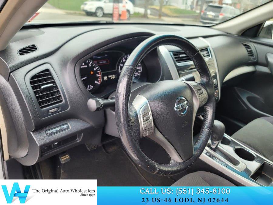 Used 2013 Nissan Altima 2.5 SV image 28