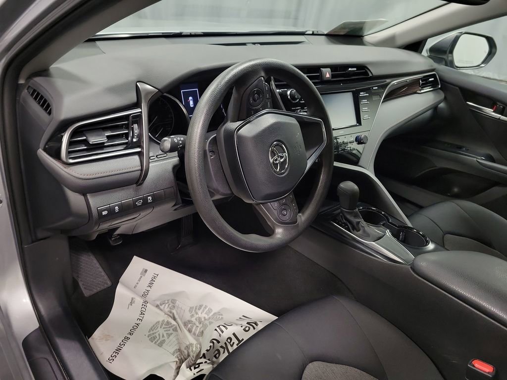 Used 2020 Toyota Camry LE image 13