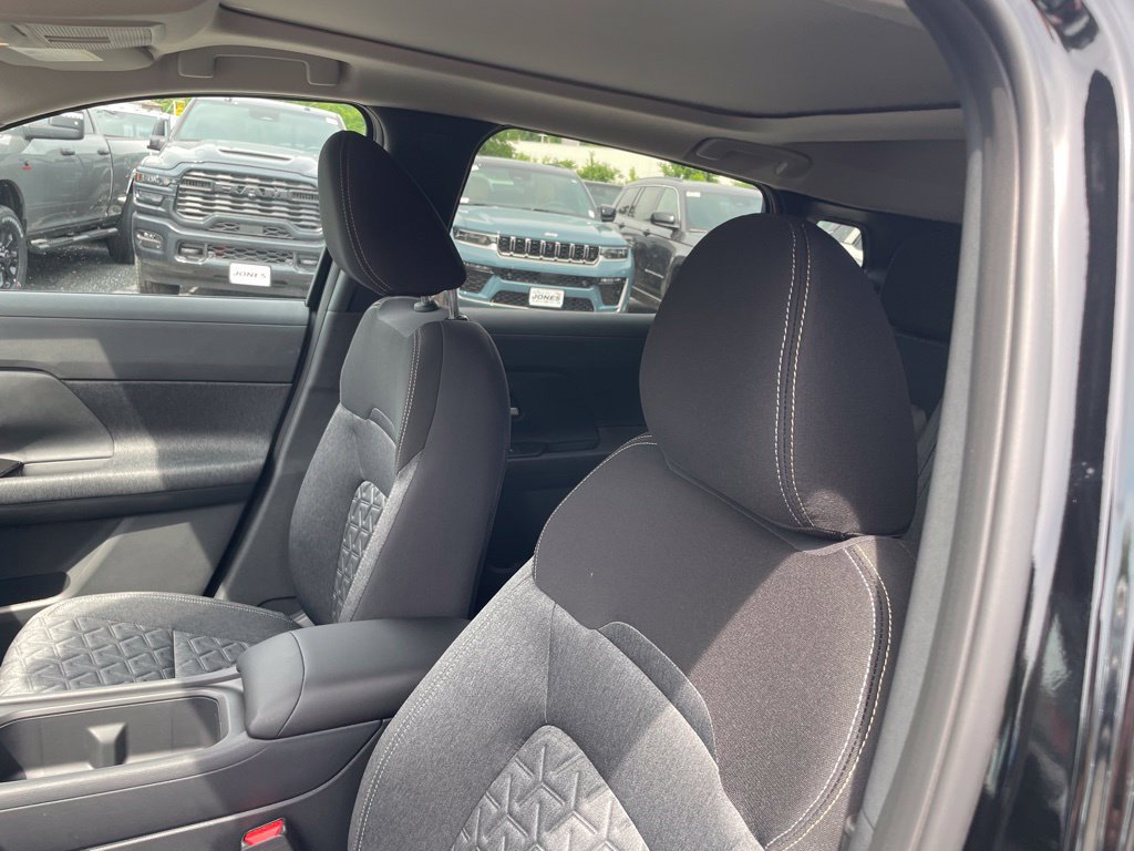 New 2026 Nissan Kicks SV w/ SV Premium Package AWD/4WD image 10