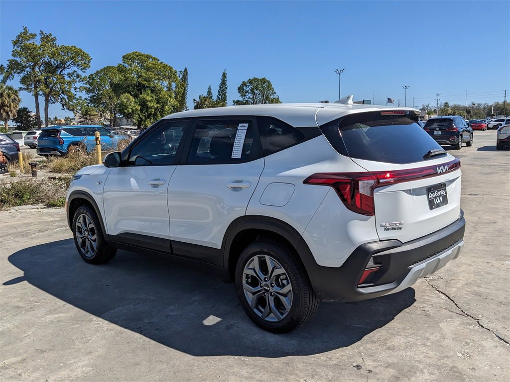 Certified 2025 Kia Seltos LX image 6