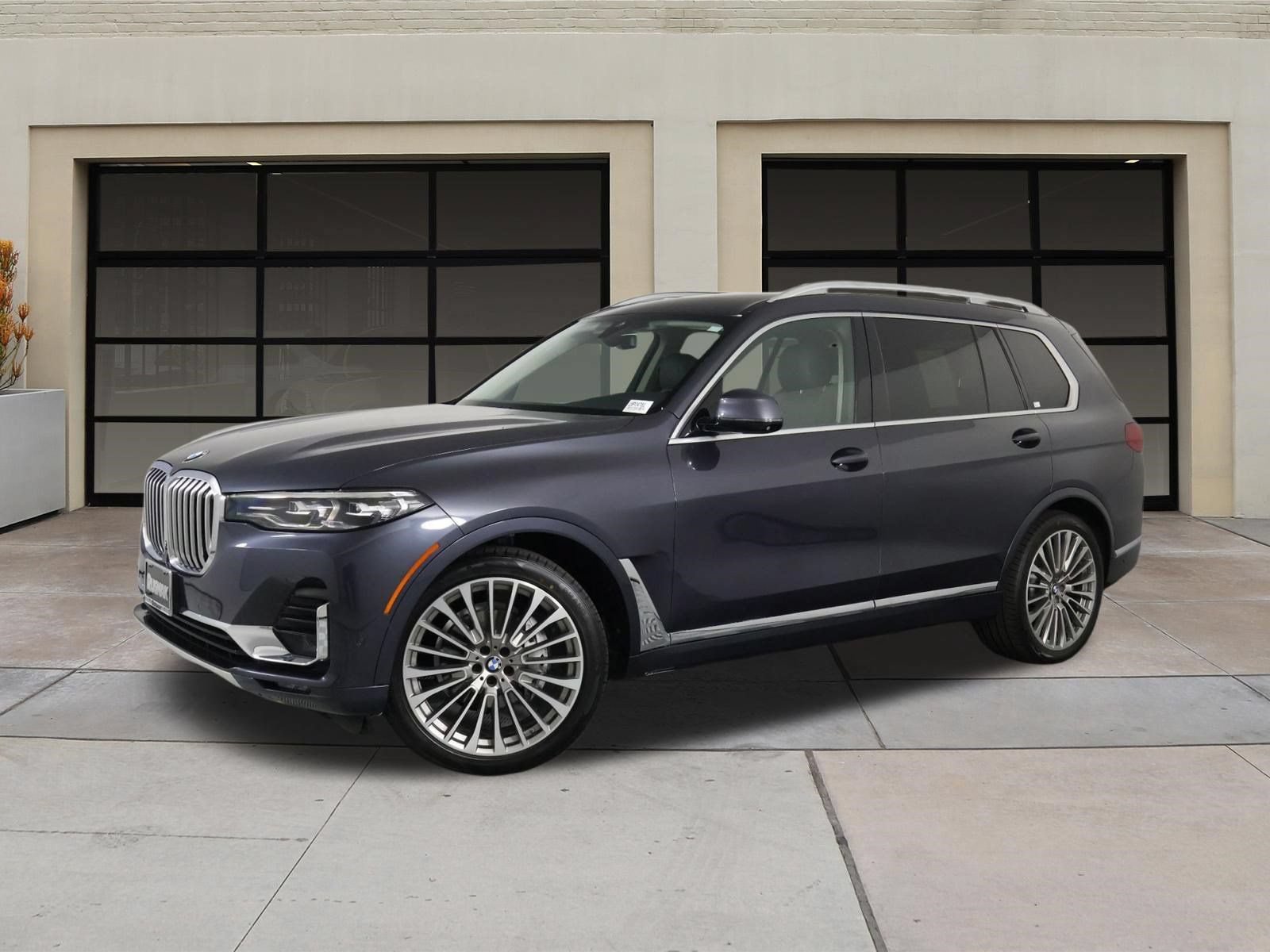 Used 2020 BMW X7 xDrive40i w/ Parking Assistance Package AWD/4WD image 3