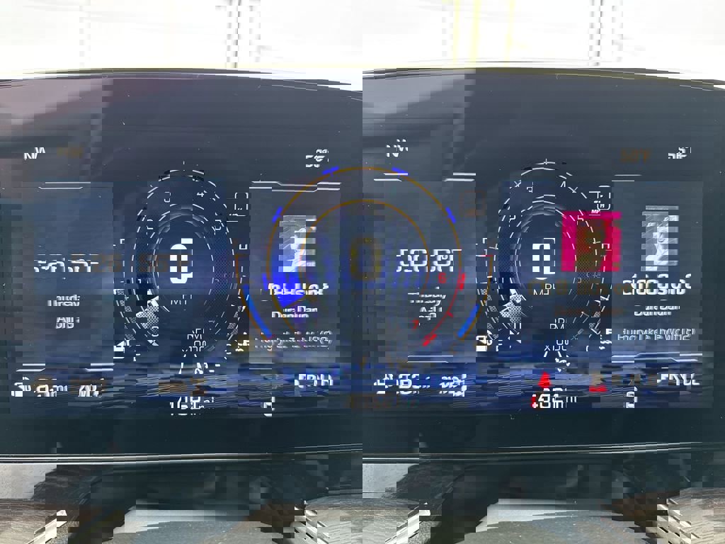 Certified 2025 Chevrolet Suburban Z71 image 12