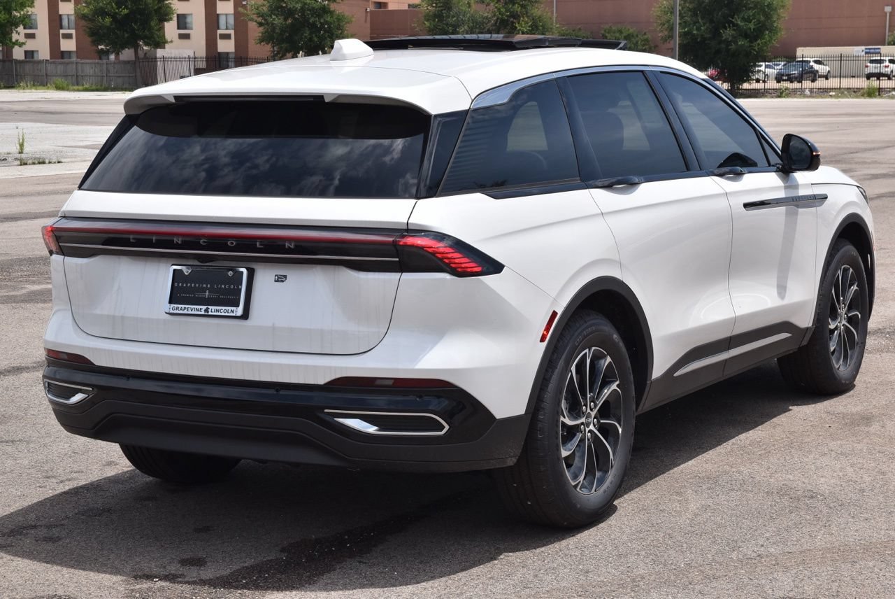 New 2026 Lincoln Nautilus Premier w/ Equipment Group 102A AWD/4WD image 7
